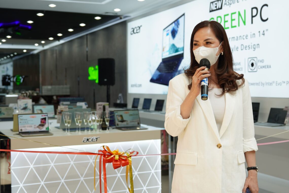 Leny Ng - Sales Director Acer Indonesia