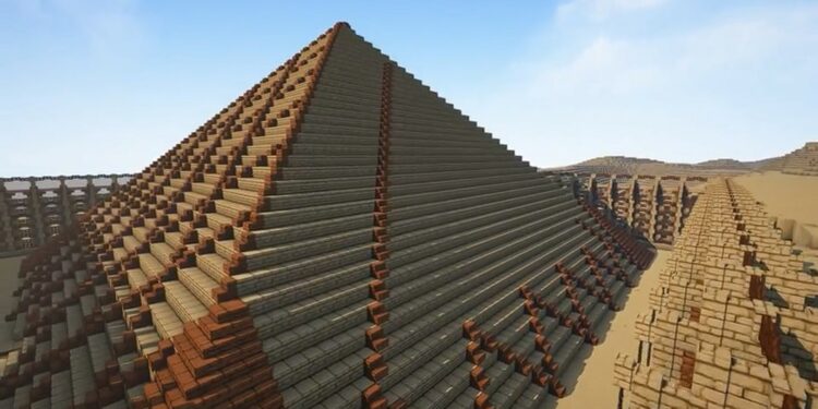 Seorang Veteran Minecraft, Berhasil Buat Pyramid Besar dalam Gamenya