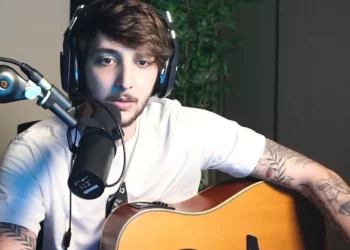 Pemain Ini Berhasil Tamatkan Minecraft dengan Gitar!