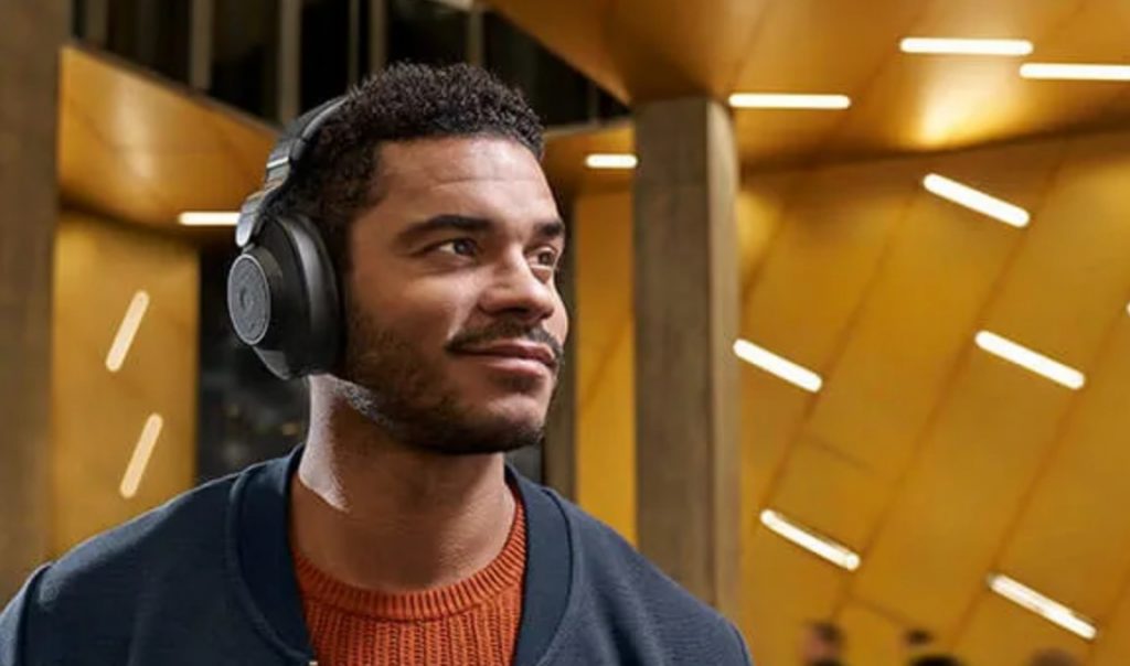 5 Headset Bluetooth Terbaik Mei 2025