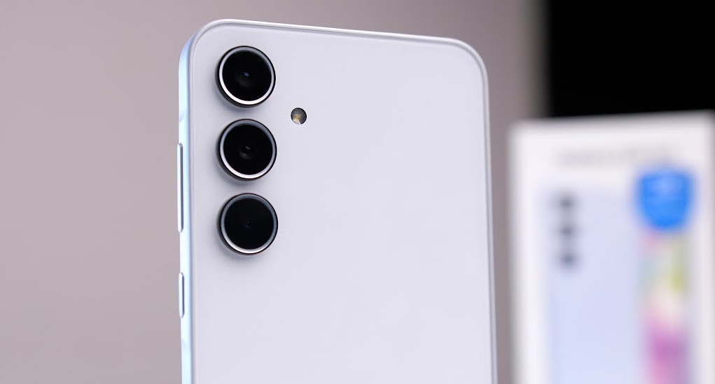 8 Rekomendasi HP Harga 4 Jutaan Terbaik Mei 2025