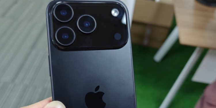 Bocoran iPhone 17 Pro Kamera Lebih Besar, Desain Belakang Beda Total!