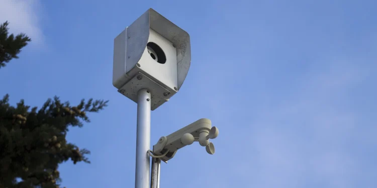 7 CCTV Solar Panel Terbaik 2026 untuk Area Outdoor & Terpencil