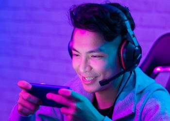 Menavigasi Tren Ekonomi Digital: Mengapa Keamanan Game Marketplace Menjadi Standar Baru Gamer Modern