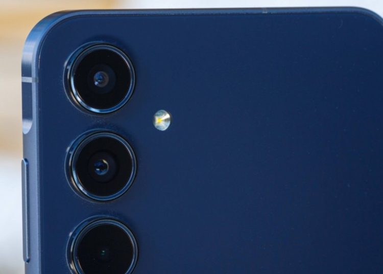 Samsung Rilis Update April 2026 untuk Galaxy A53 dan A55!